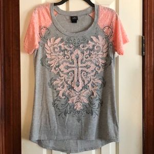 Daytrip short sleeve shirt with cross detail